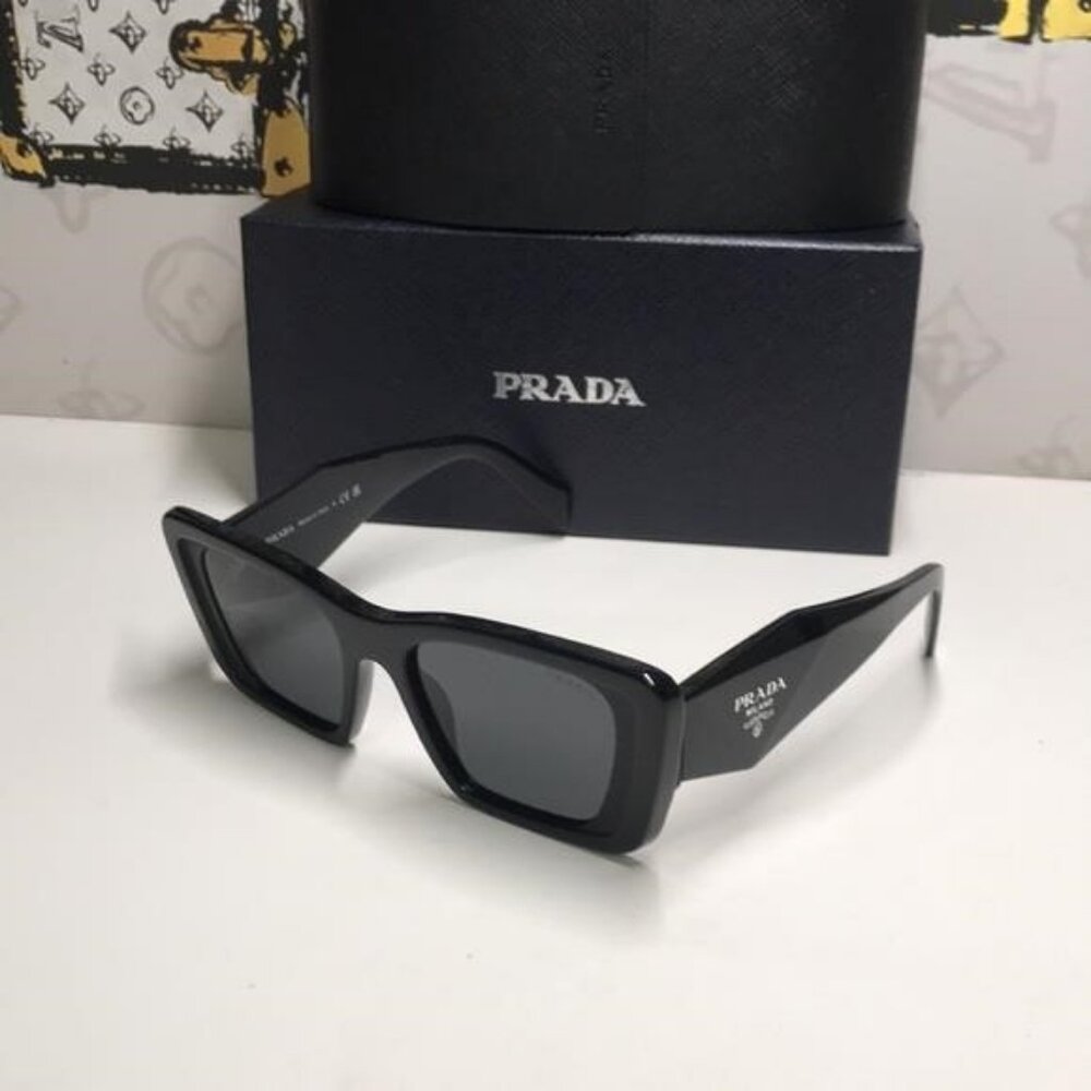New Authentic Prada Chic Black Square Sunglasses SPR08Y 1AB-5S0 - Picture 5 of 12